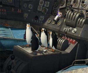 yapboz Penguins eski bir uçak düştü tamir